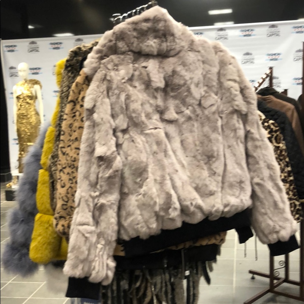 Rex Rabbit Ava & Kris fur jacket - Picture 5 of 5